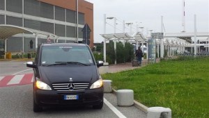 Услуга аренды автомобиля с водителем 2